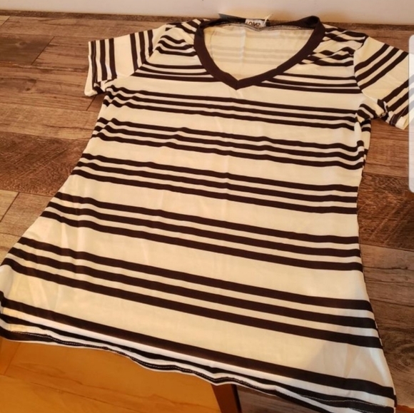 🖤 T-Shirt (Bundle of 3) - Picture 3 of 11